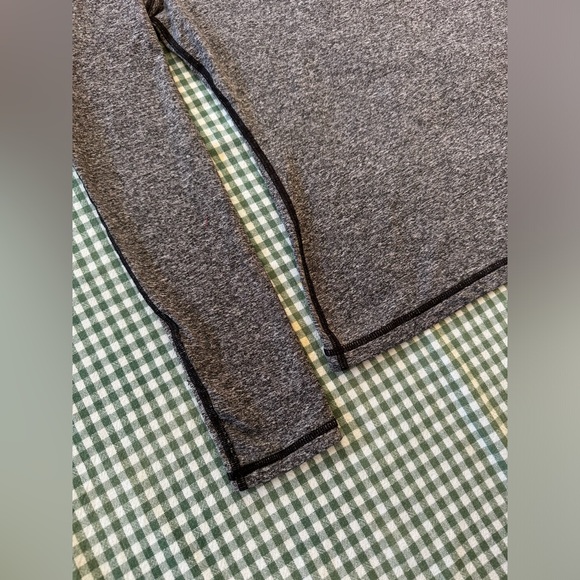 Athletic Works Longsleeve Quarter Zip Top - Picture 3 of 12